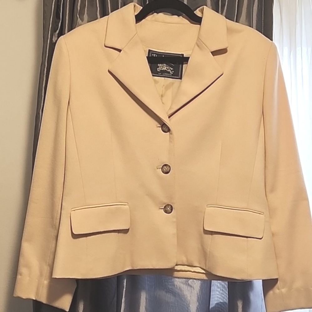 Burberry waist coat size 12